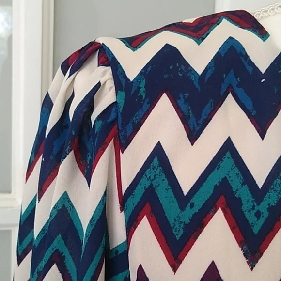 Speechless Chevron Cutout Shift Dress - Juniors XL - Picture 10 of 16